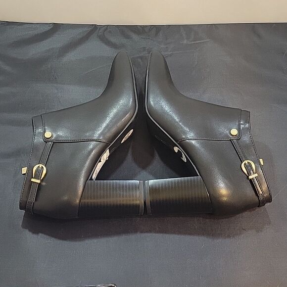 BRAND NEW VINCE CAMUTE VP-COORIN ALMOND TOE BLOCK HEEL BOOTIE - Picture 12 of 16